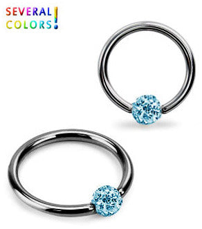 Musta lävistysrengas