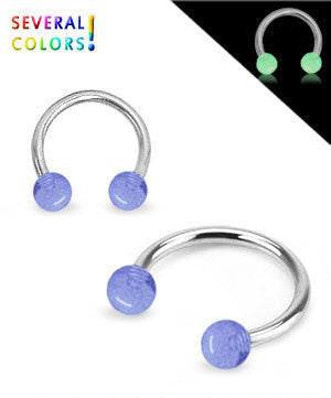 Hevosenkenkä loistaa pimeässä