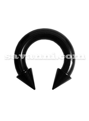 Musta Heavy Gauge Hevosenkenkä Piikeillä