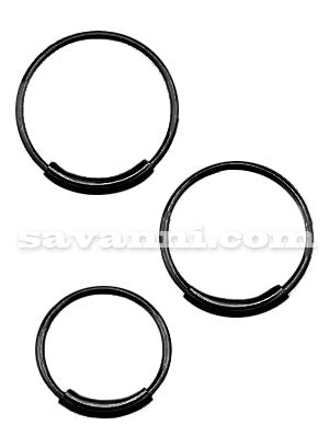 Sileä musta hopearengas